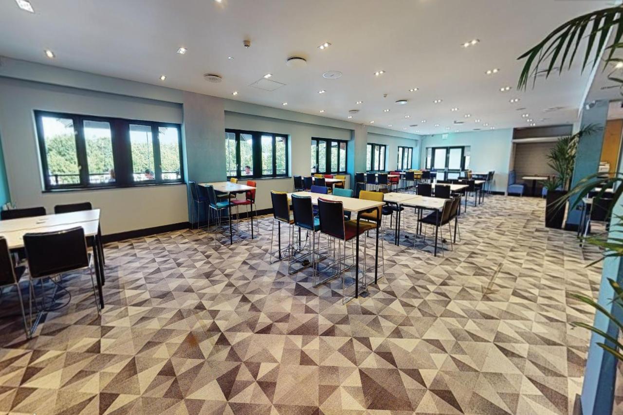Village Hotel Manchester Bury Bury  Extérieur photo