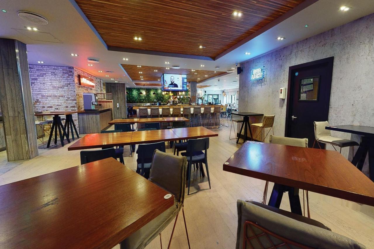 Village Hotel Manchester Bury Bury  Extérieur photo